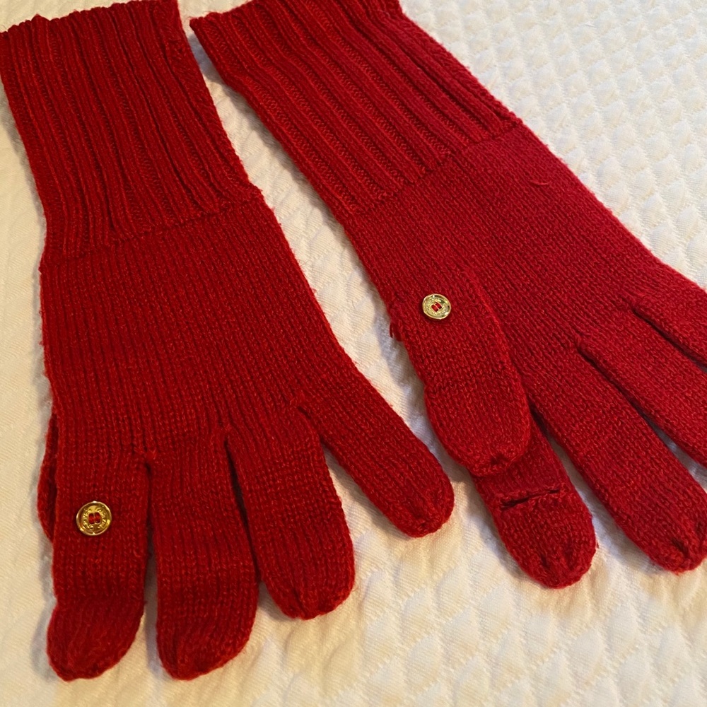 Calvin Klein tech gloves ❤️